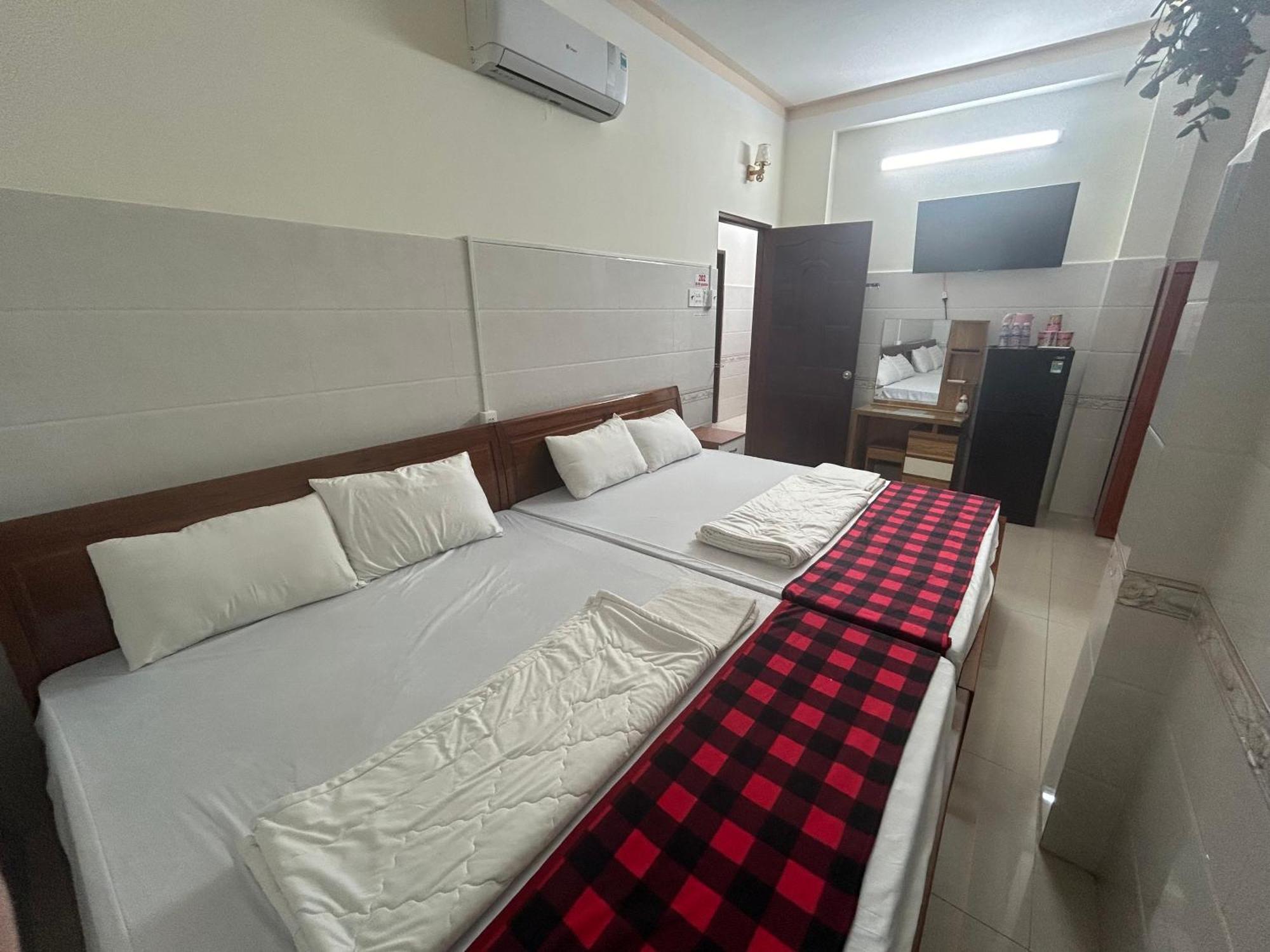 Hotel Anh Tuan Bac Lieu ภายนอก รูปภาพ