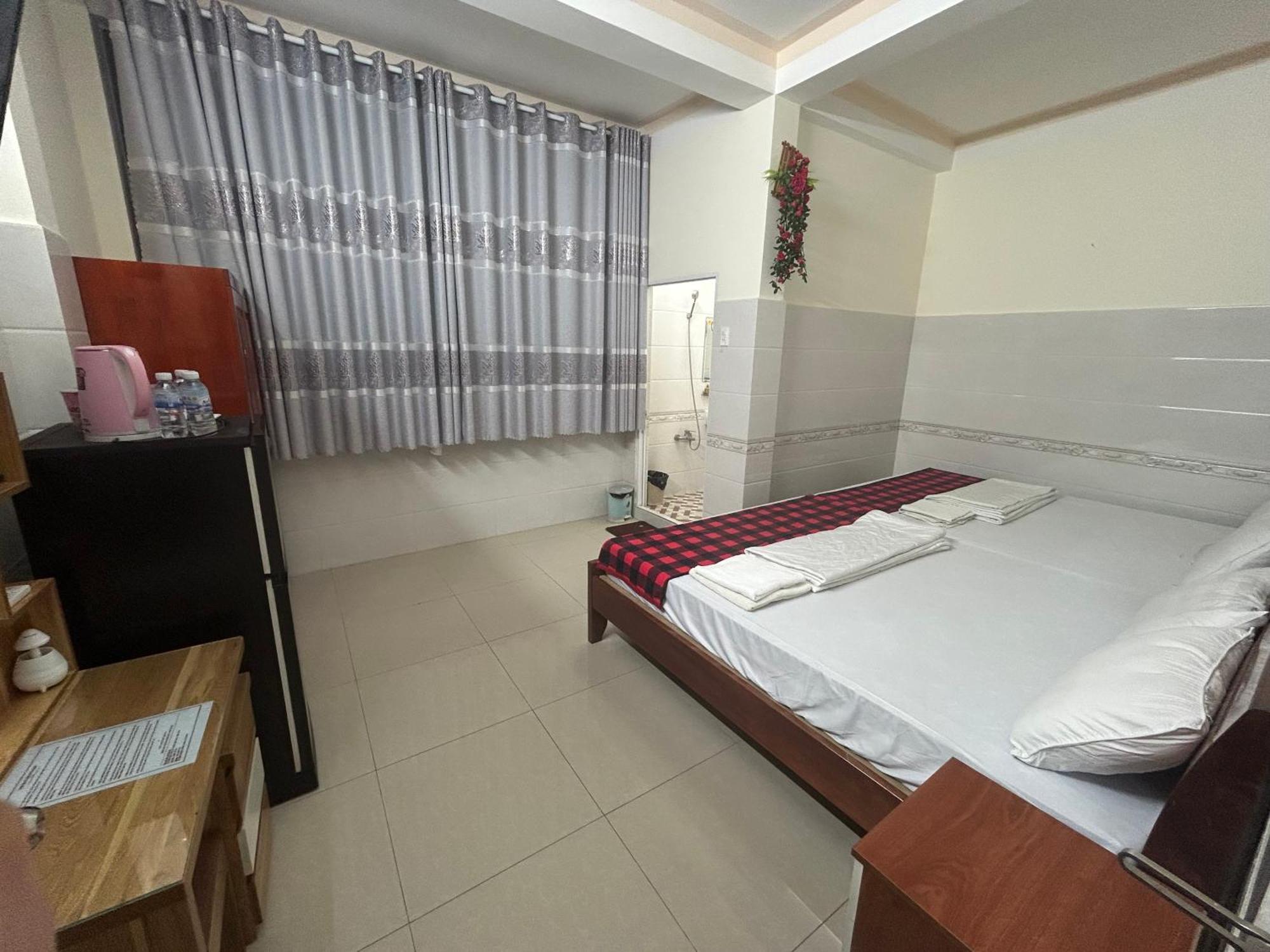 Hotel Anh Tuan Bac Lieu ภายนอก รูปภาพ
